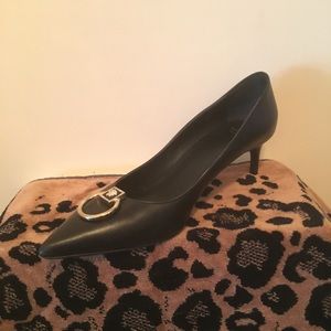 💯 Versace Black Pumps with Gold Medusa Emblem